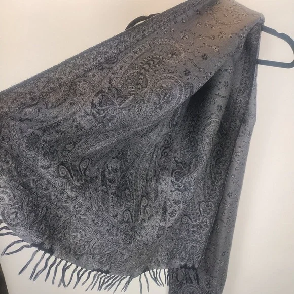 Charter Club Scarf Women's Gray Wool Paisley Floral Embroidery - Picture 6 of 8